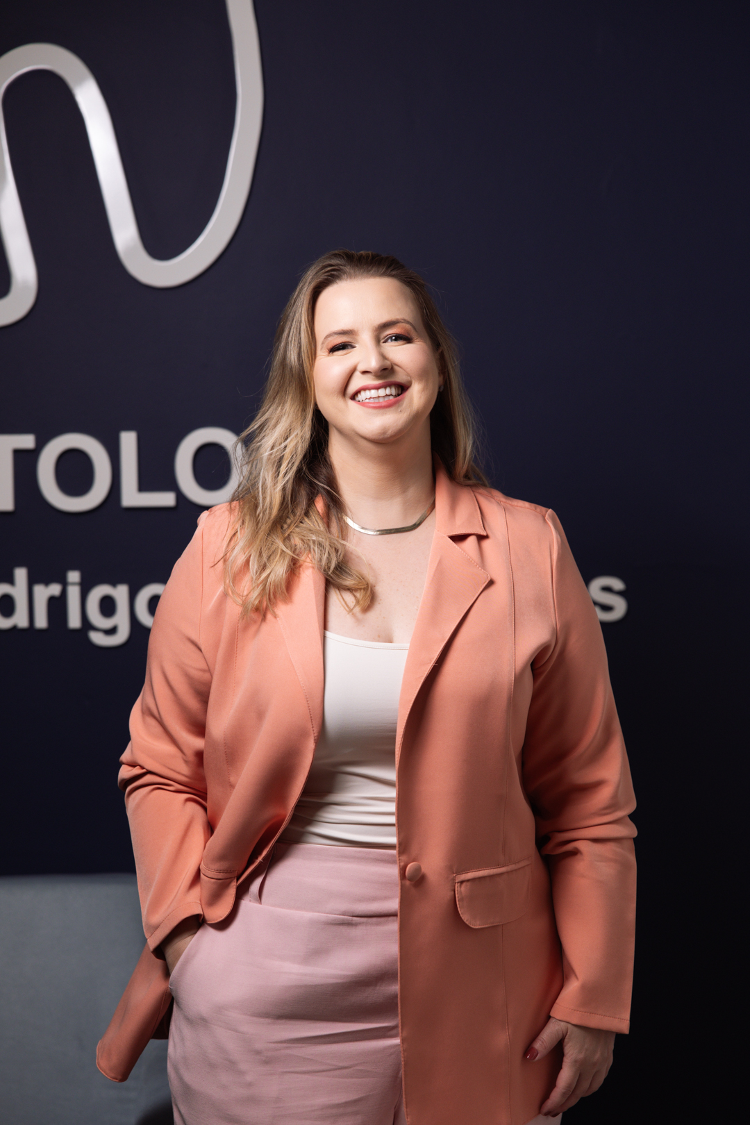 Dra. Maria Silva - Dentista